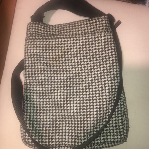 Kavu Limited edition‎ black-and-white houndstooth Crossbody red zipper - Picture 6 of 6